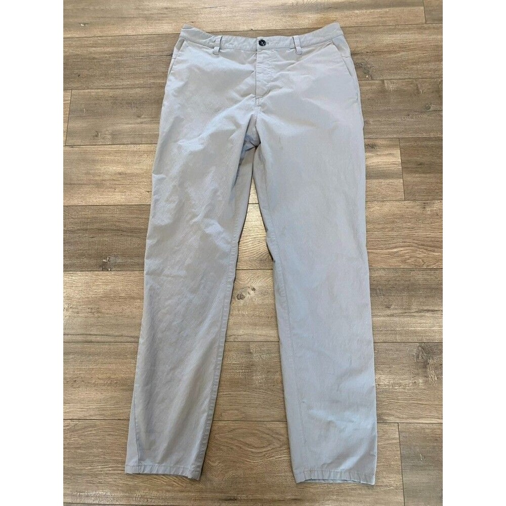 Vuori Pants Mens 32x31 Gray Tech V467 Tapered Golf Zip Pockets Chino Pants